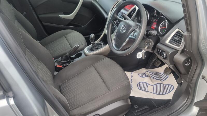 VAUXHALL ASTRA