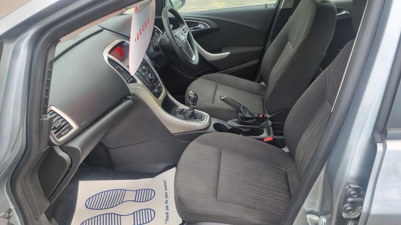 VAUXHALL ASTRA