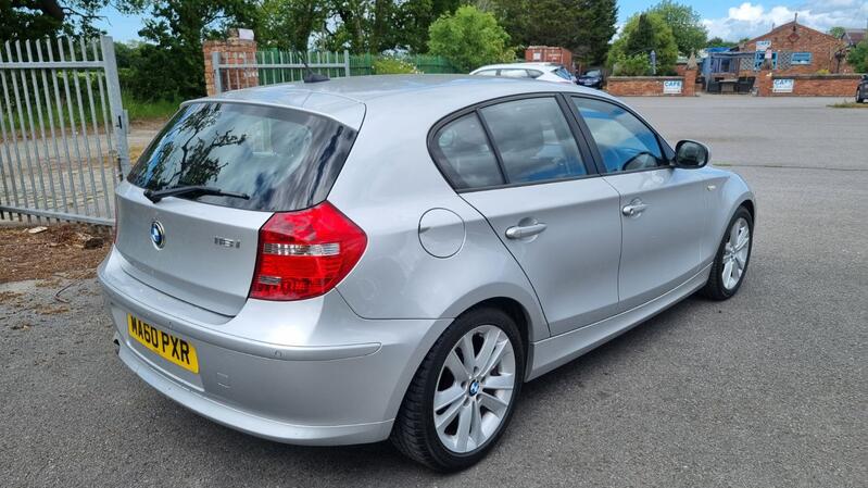 BMW 1 SERIES