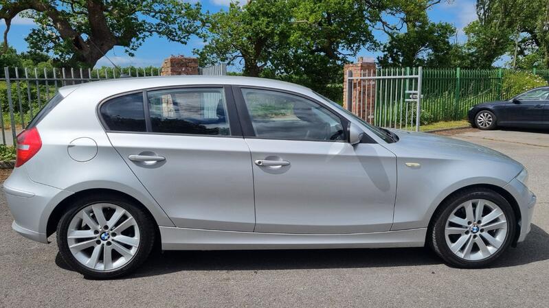 BMW 1 SERIES