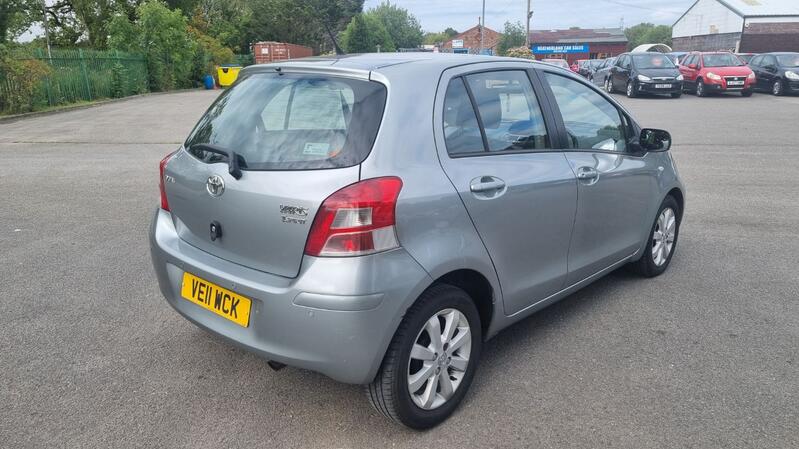 TOYOTA YARIS