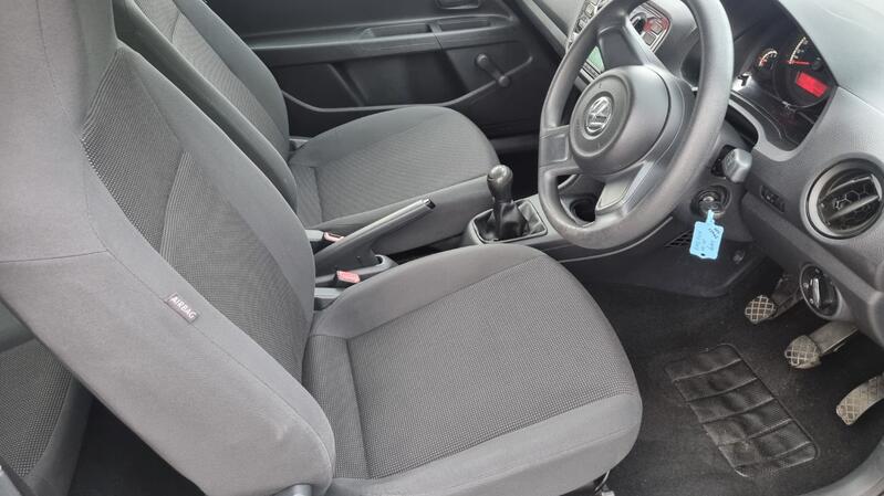 VOLKSWAGEN UP