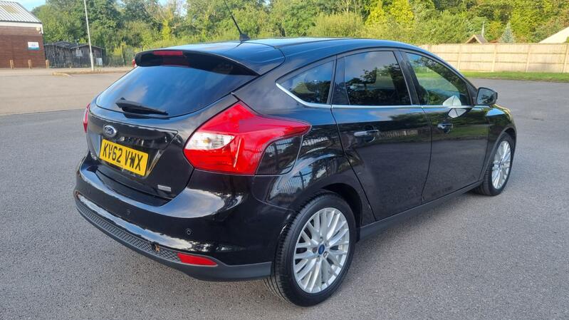 FORD FOCUS