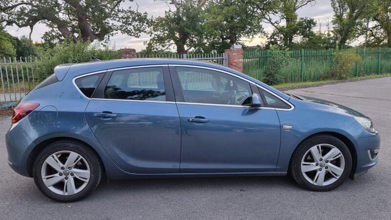 VAUXHALL ASTRA