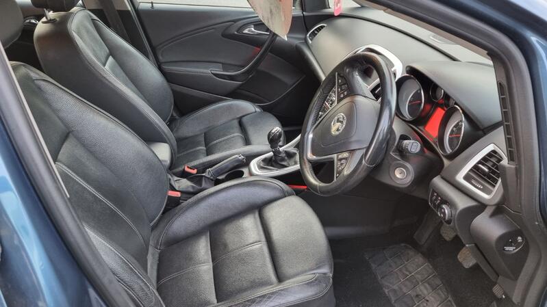 VAUXHALL ASTRA