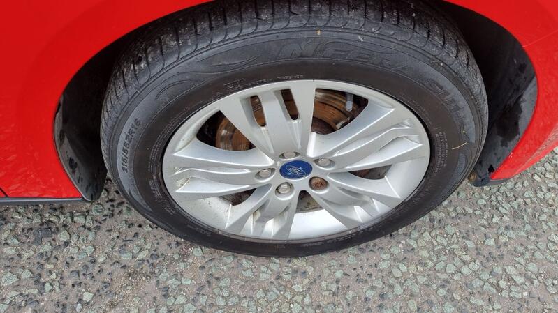 FORD FOCUS