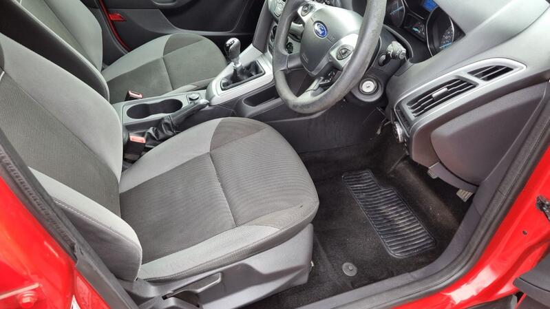 FORD FOCUS
