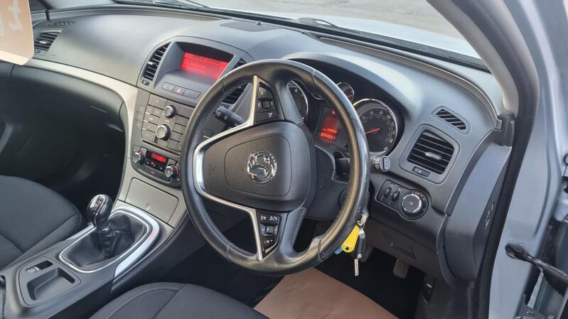 VAUXHALL INSIGNIA