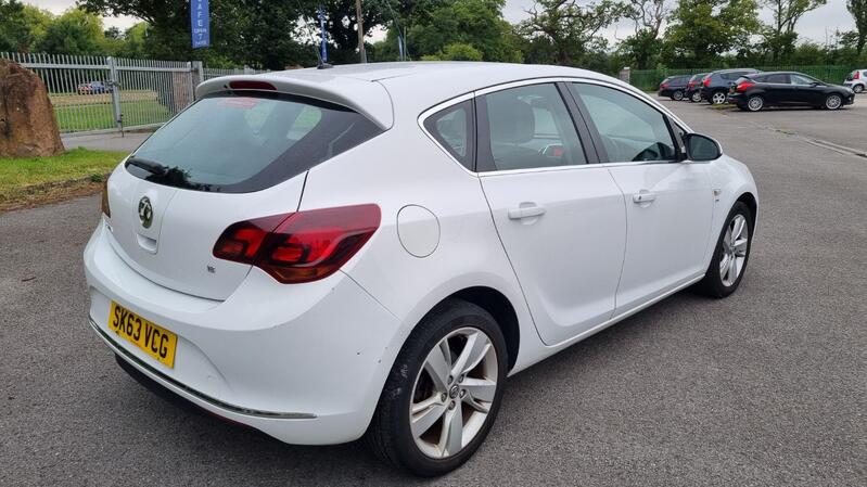 VAUXHALL ASTRA