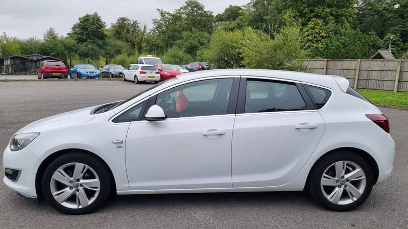 VAUXHALL ASTRA
