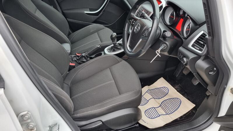 VAUXHALL ASTRA