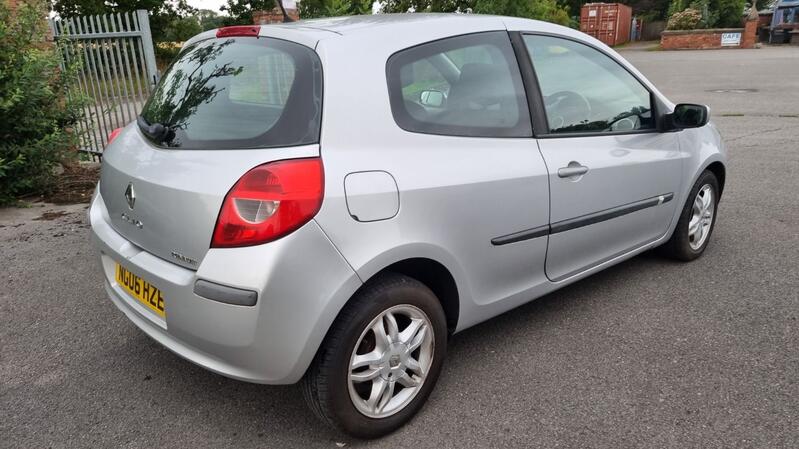 RENAULT CLIO